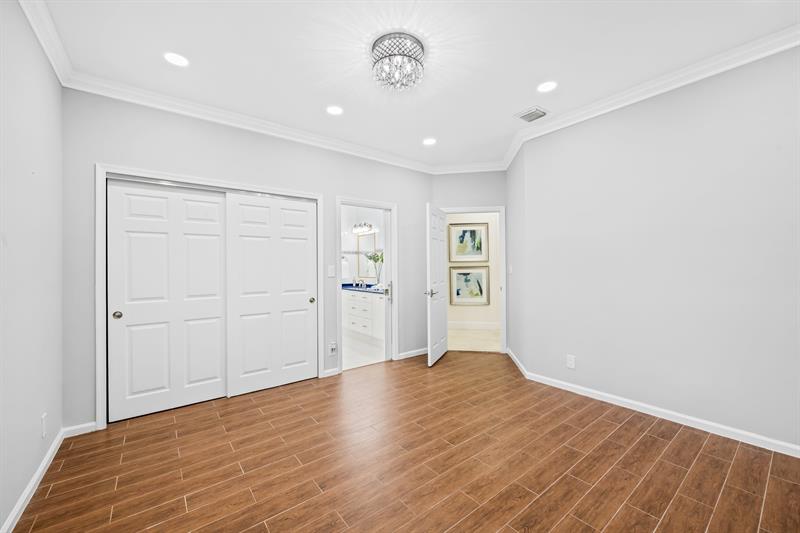 Image 38 of 47 For 8618 Sawpine Rd