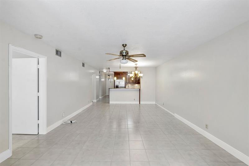 Image 13 of 41 For 18771 Stewart Cir  3