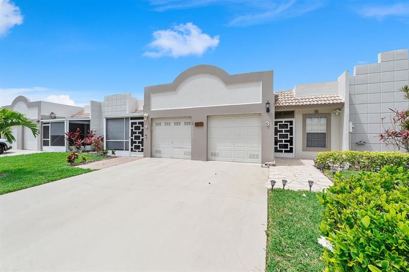Image 32 of 41 For 18771 Stewart Cir  3