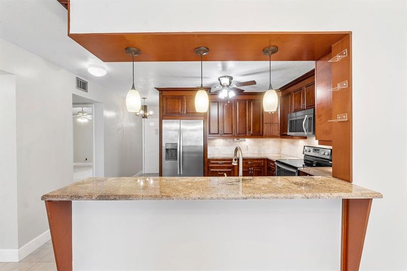 Image 7 of 41 For 18771 Stewart Cir  3