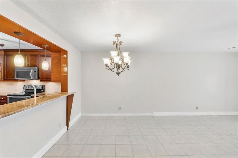 Image 8 of 41 For 18771 Stewart Cir  3