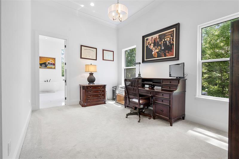 Image 13 of 67 For 15938 Pendio Dr