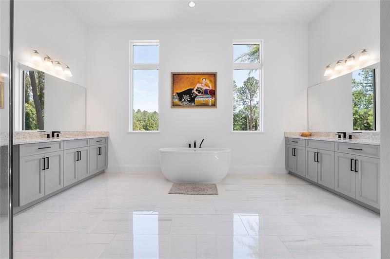 Image 14 of 67 For 15938 Pendio Dr