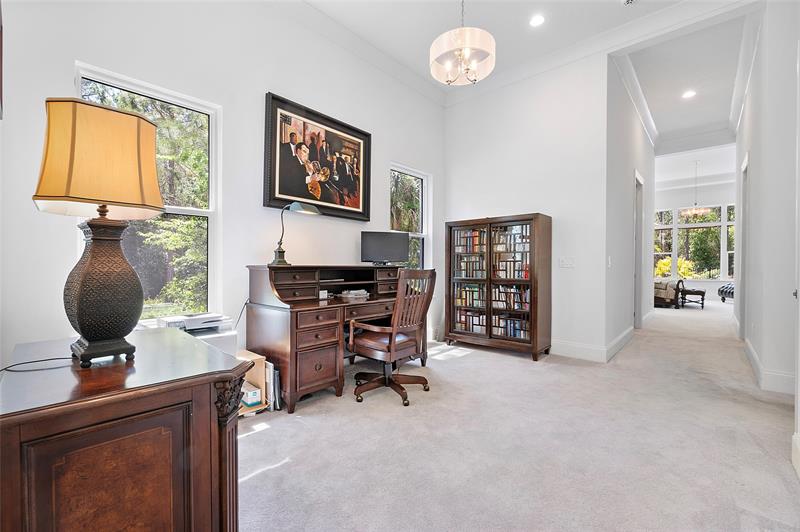 Image 20 of 67 For 15938 Pendio Dr
