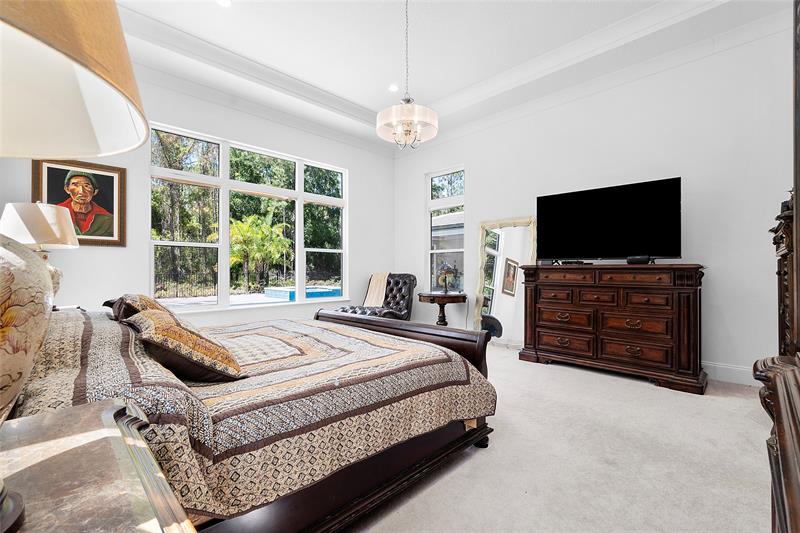 Image 21 of 67 For 15938 Pendio Dr