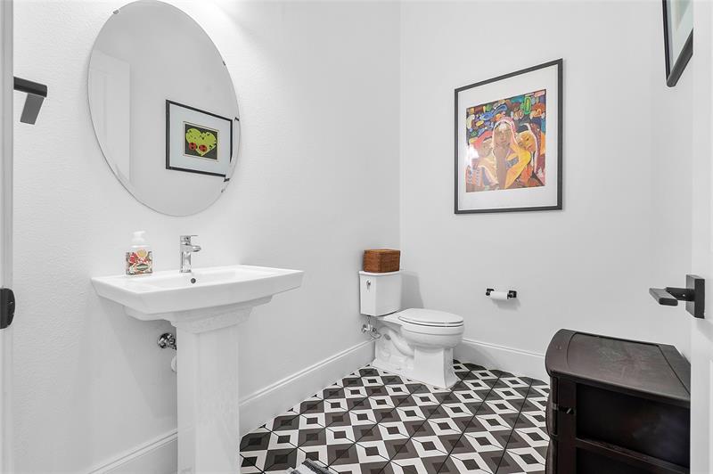 Image 30 of 67 For 15938 Pendio Dr