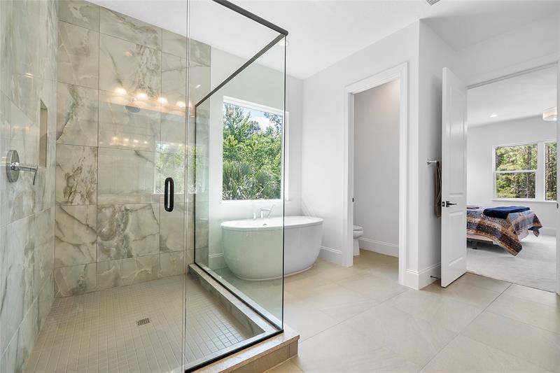 Image 37 of 67 For 15938 Pendio Dr
