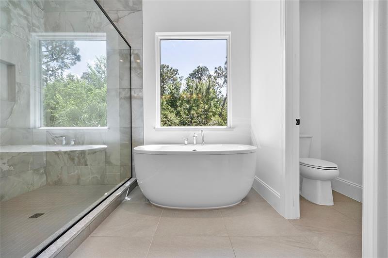 Image 38 of 67 For 15938 Pendio Dr