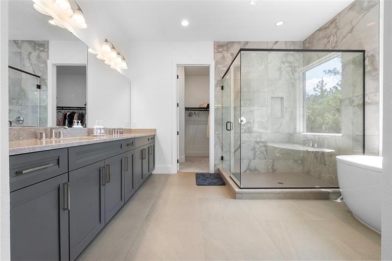 Image 39 of 67 For 15938 Pendio Dr