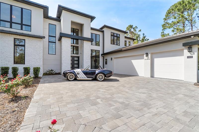 Image 4 of 67 For 15938 Pendio Dr