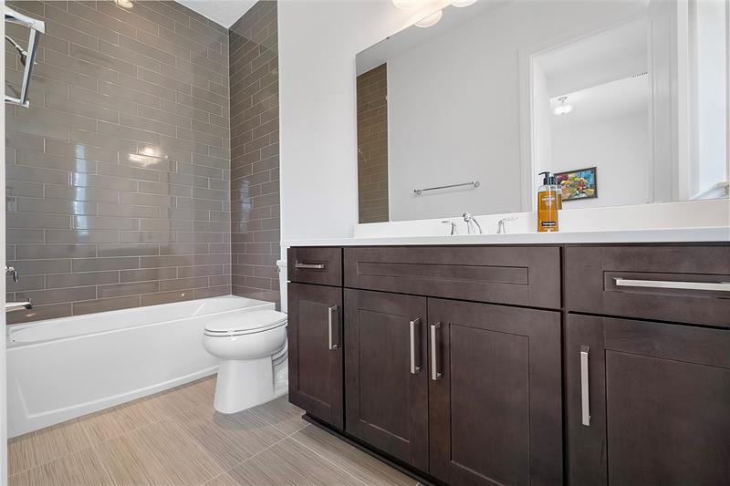 Image 45 of 67 For 15938 Pendio Dr
