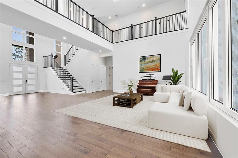 Image 7 of 67 For 15938 Pendio Dr