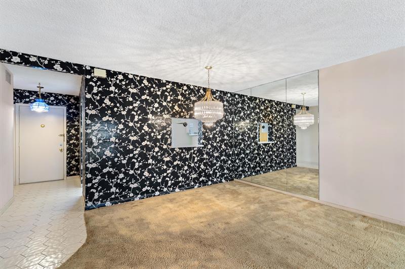 Image 12 of 33 For 421 14th Ave  302