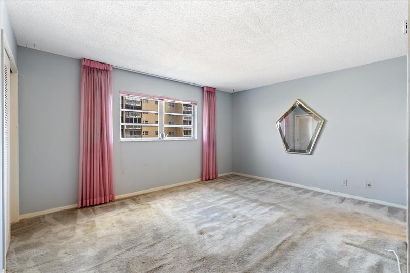 Image 14 of 33 For 421 14th Ave  302