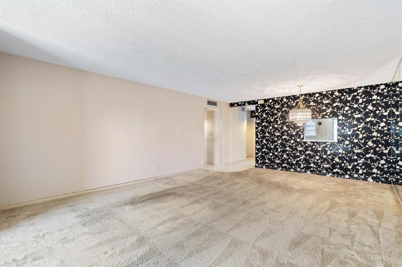 Image 7 of 33 For 421 14th Ave  302