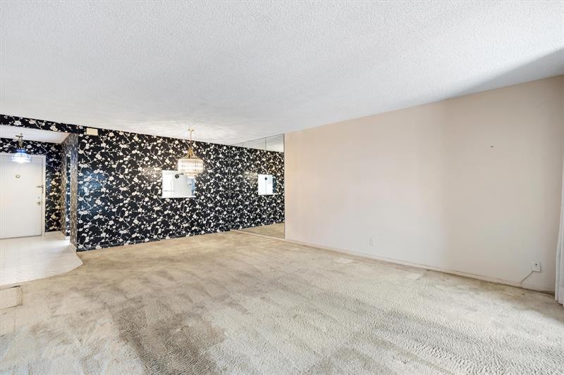 Image 8 of 33 For 421 14th Ave  302