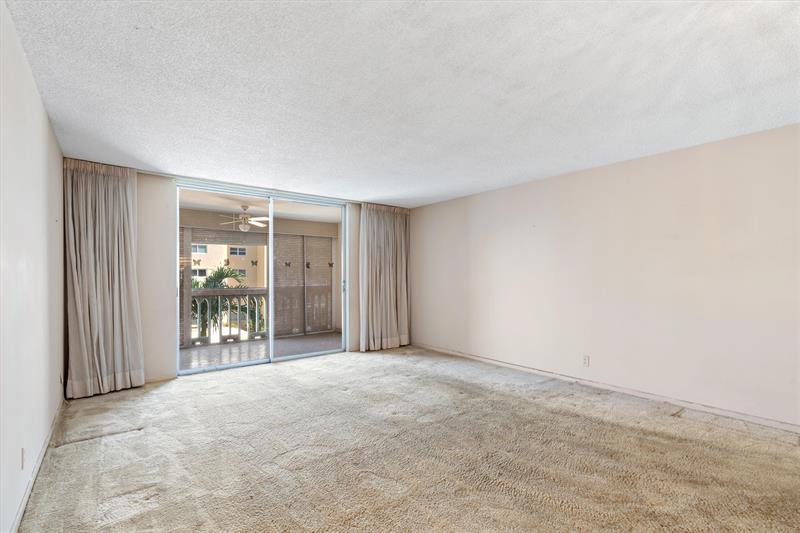 Image 9 of 33 For 421 14th Ave  302