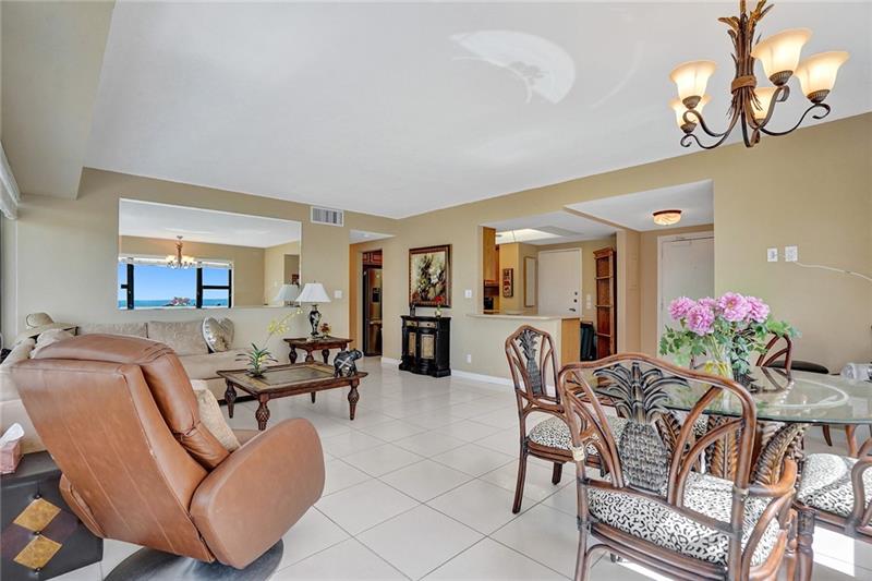 Image 10 of 33 For 3800 Galt Ocean Dr  406