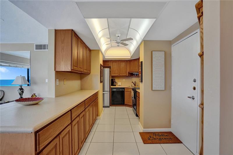 Image 12 of 33 For 3800 Galt Ocean Dr  406