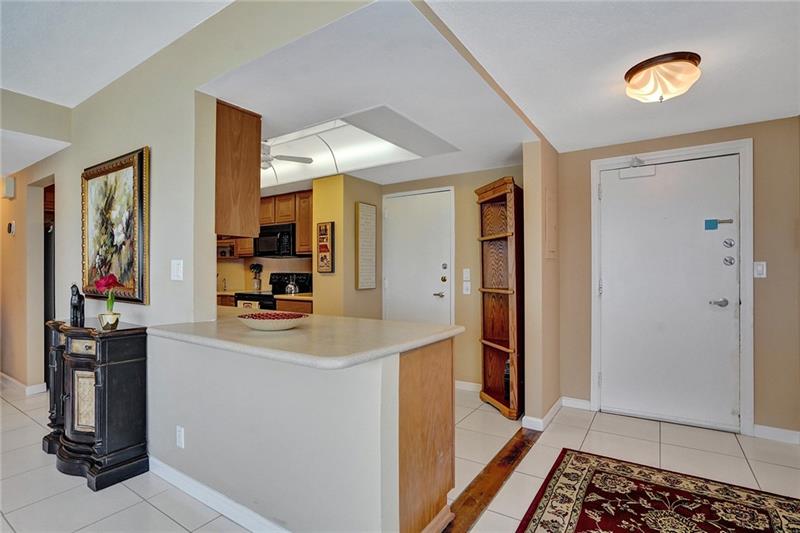 Image 14 of 33 For 3800 Galt Ocean Dr  406
