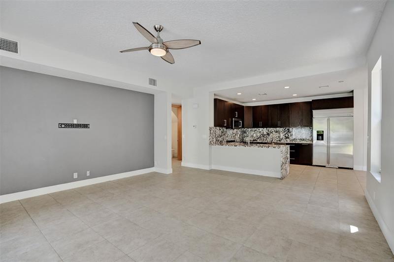 Image 41 of 100 For 11309 Port St