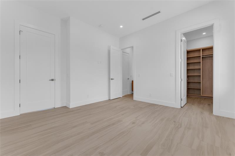 Image 26 of 61 For 235 11th Street