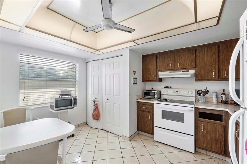 Image 4 of 25 For 7664 18th St  302