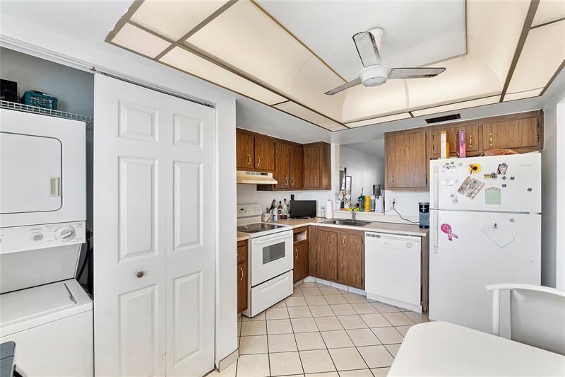 Image 5 of 25 For 7664 18th St  302