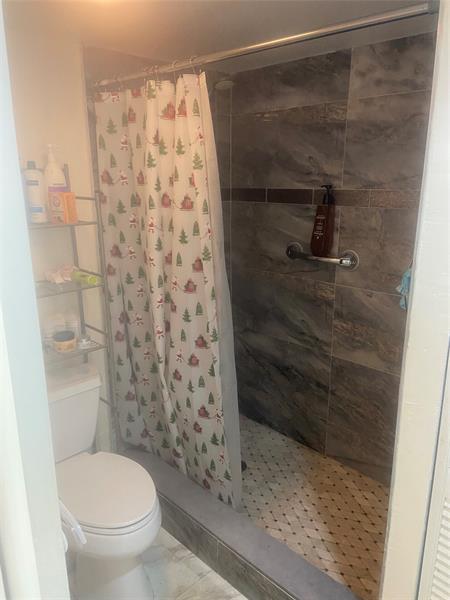 Image 11 of 22 For 800 125th Way  112 O