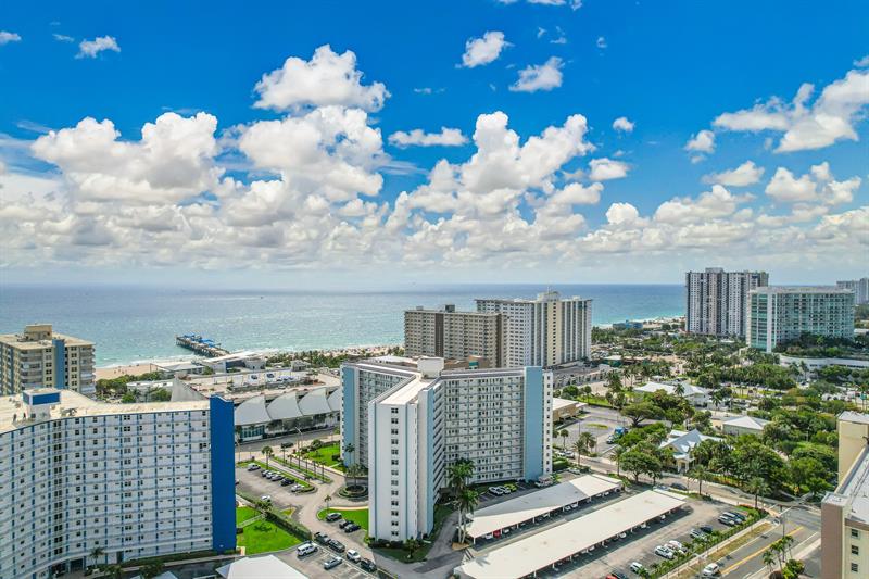 Image 33 of 37 For 201 Ocean Blvd  801