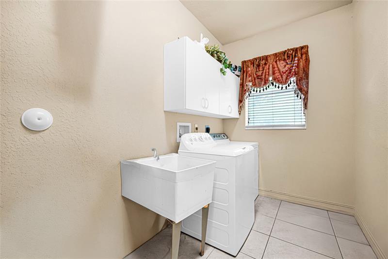 Image 40 of 59 For 11729 Rock Lake Ter