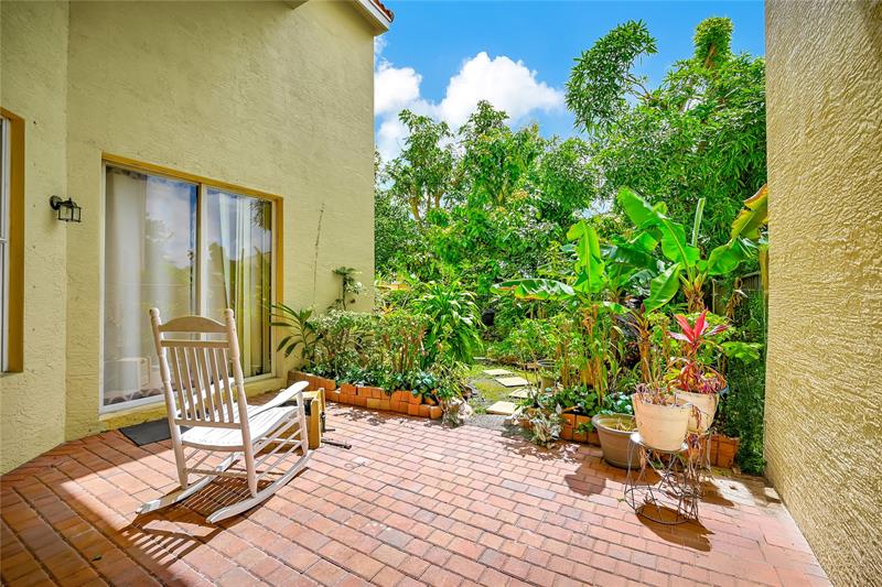 Image 44 of 59 For 11729 Rock Lake Ter