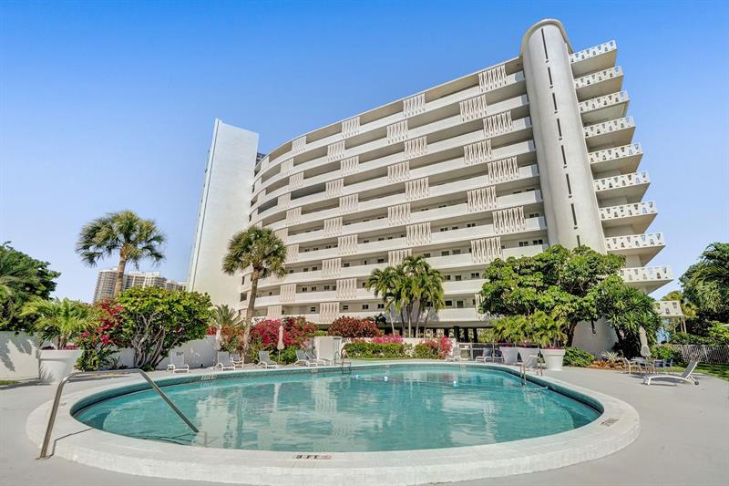 Image 24 of 30 For 2840 Ocean Blvd  407