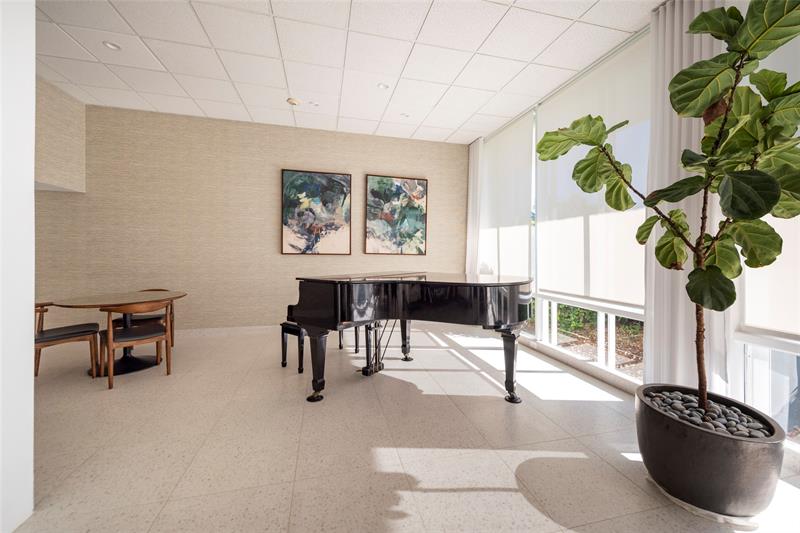 Image 27 of 30 For 2840 Ocean Blvd  407