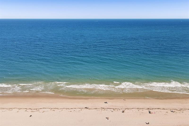 Image 3 of 30 For 2840 Ocean Blvd  407