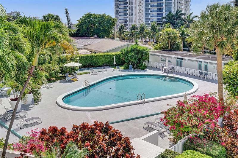 Image 4 of 30 For 2840 Ocean Blvd  407