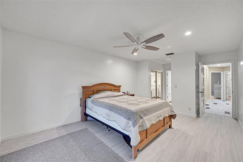 Image 15 of 65 For 8618 Jared Way