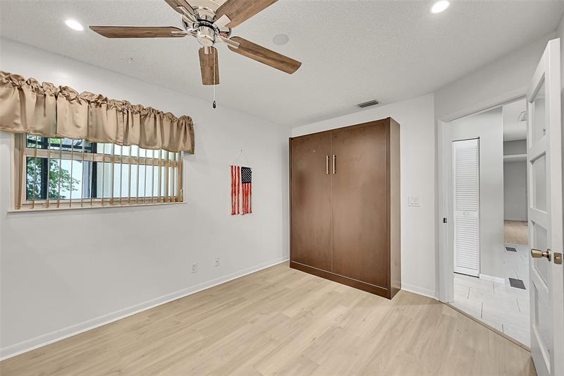 Image 19 of 65 For 8618 Jared Way