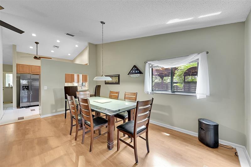 Image 31 of 65 For 8618 Jared Way