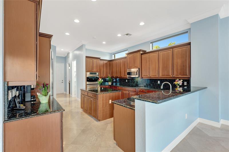 Image 12 of 85 For 8727 39 Street