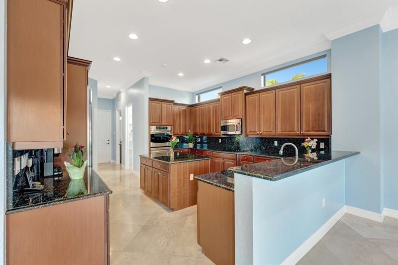 Image 15 of 85 For 8727 39 Street
