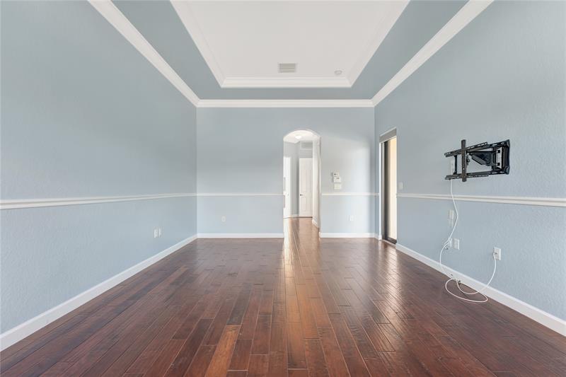 Image 22 of 85 For 8727 39 Street