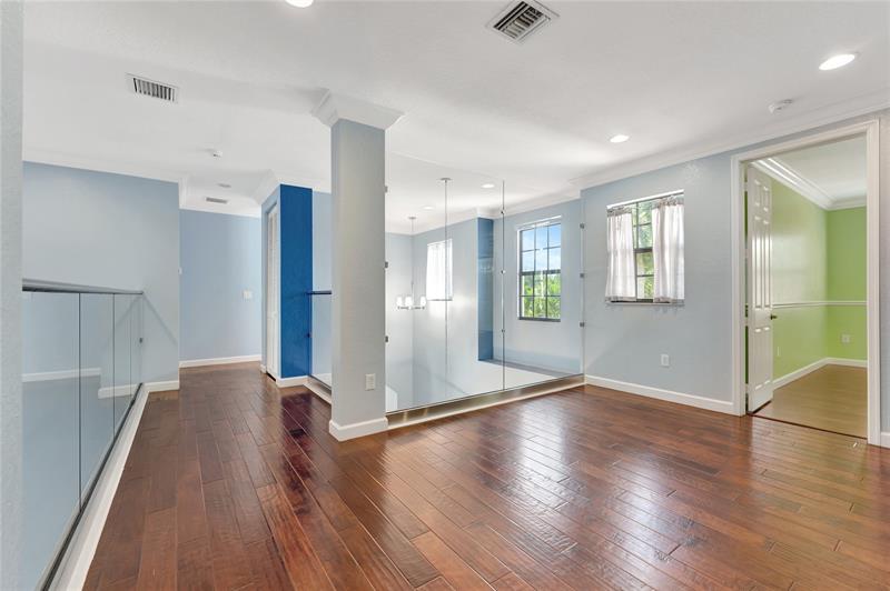 Image 32 of 85 For 8727 39 Street