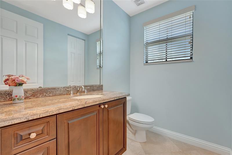 Image 34 of 85 For 8727 39 Street
