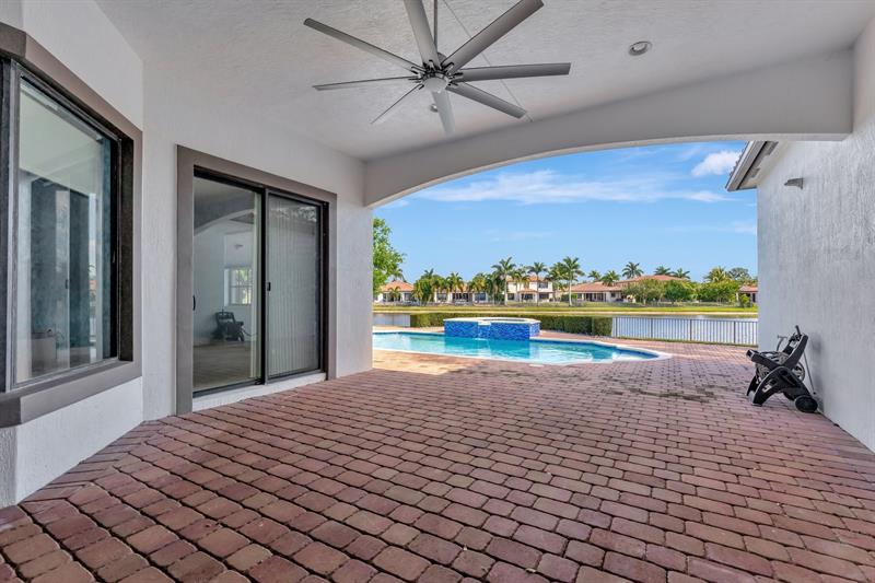 Image 61 of 85 For 8727 39 Street