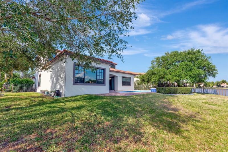 Image 63 of 85 For 8727 39 Street