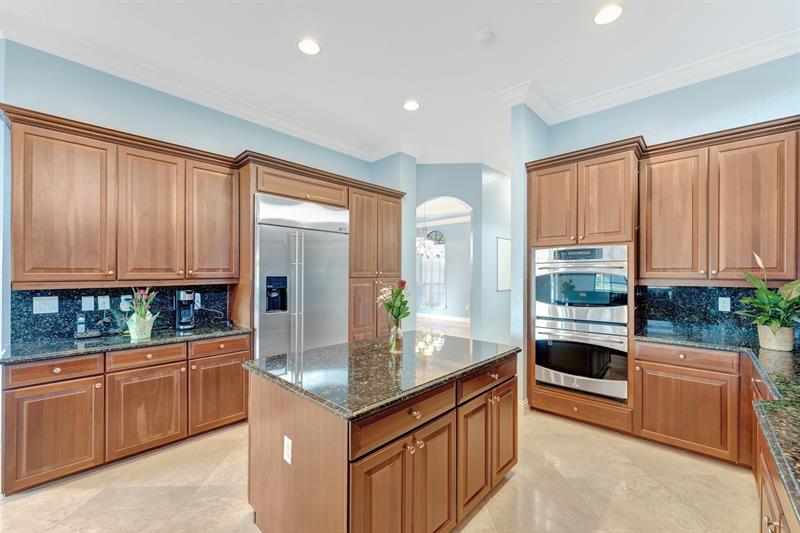 Image 7 of 85 For 8727 39 Street