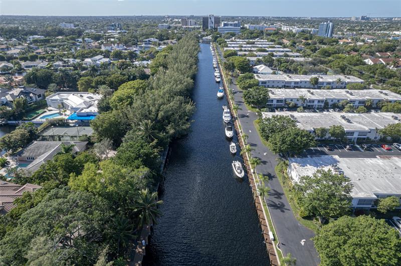 Image 48 of 54 For 6371 Bay Club Dr  4