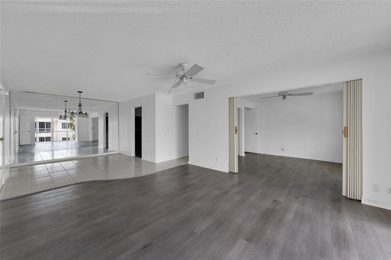 Image 8 of 54 For 6371 Bay Club Dr  4