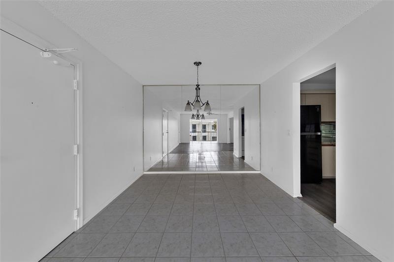 Image 9 of 54 For 6371 Bay Club Dr  4